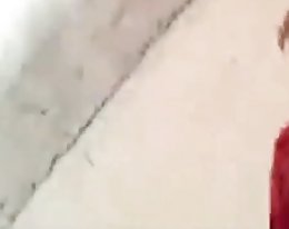 アジアの女の子のタイトな猫は、クリームパイを取得します。