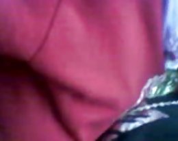 毛布の下の mastubiert!ドイツ バイブレーターのオーガズム